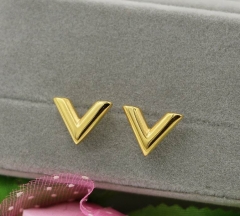 L.V. Earring 004