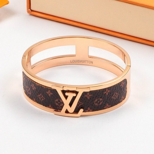 L.V. Bangle 251