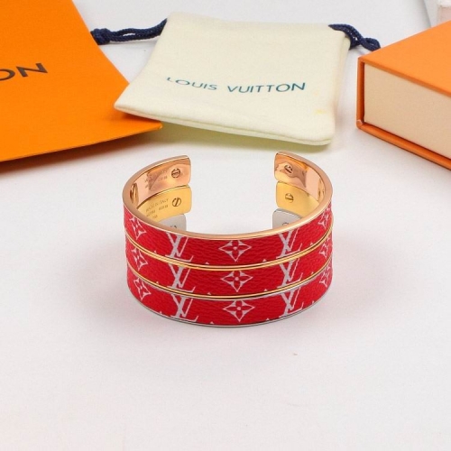 L.V. Bangle 116