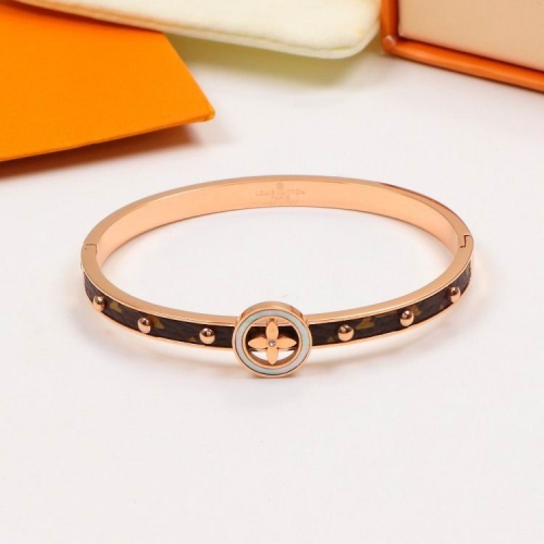 L.V. Bangle 131