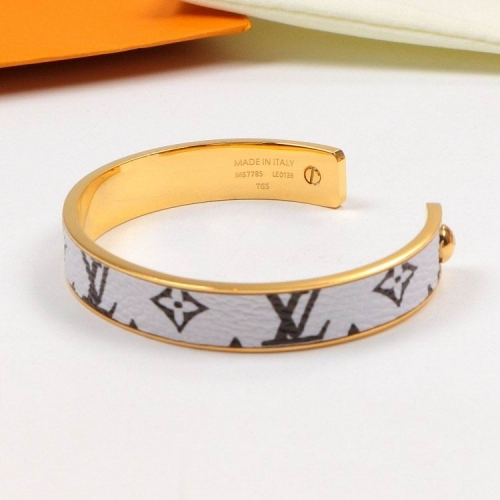 L.V. Bangle 104