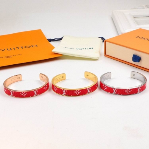 L.V. Bangle 117