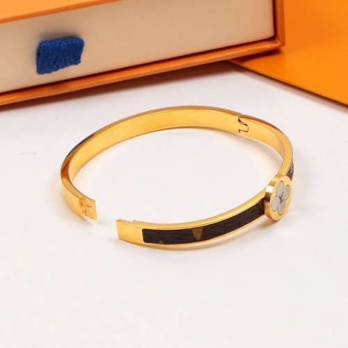 L.V. Bangle 134