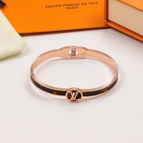 L.V. Bangle 149