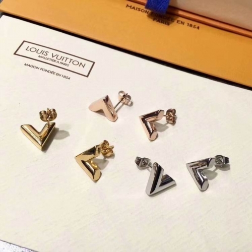 L.V. Earring 017