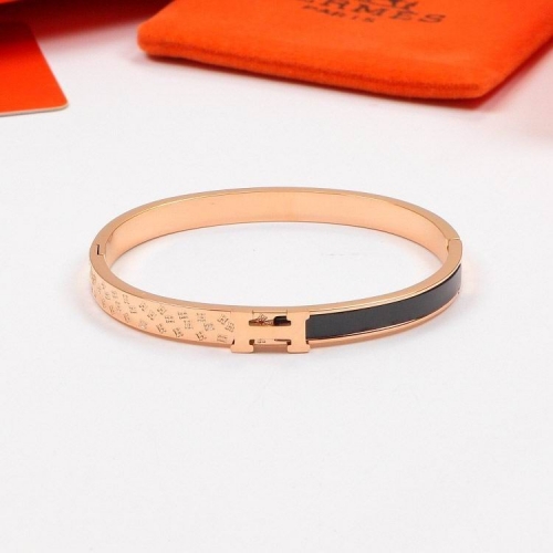 H.e.r.m.e.s. Bangle 402