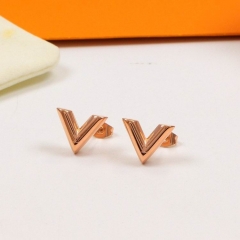 L.V. Earring 068