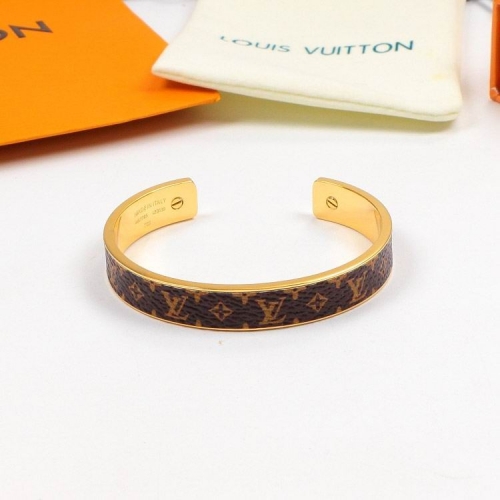 L.V. Bangle 121