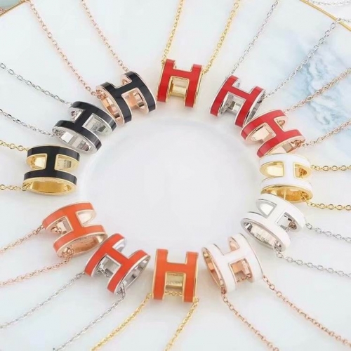 H.e.r.m.e.s. Necklace 014