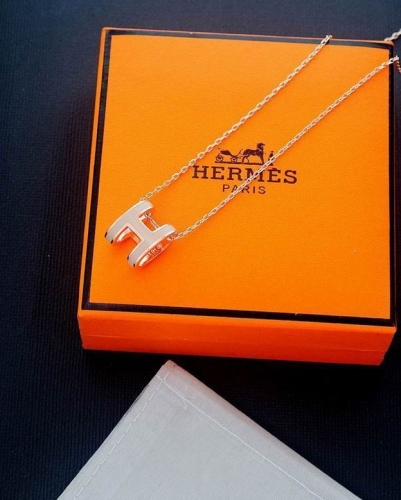 H.e.r.m.e.s. Necklace 022