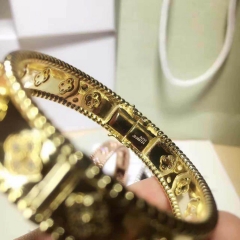 V.a.n. C.l.e.e.f. Bangle 017
