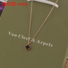 V.a.n. C.l.e.e.f. Necklace 187
