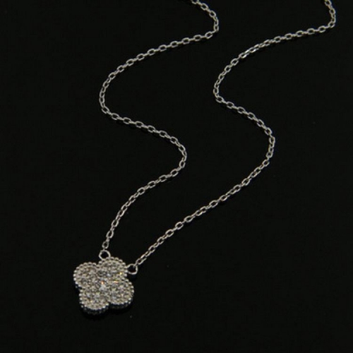 V.a.n. C.l.e.e.f. Necklace 103