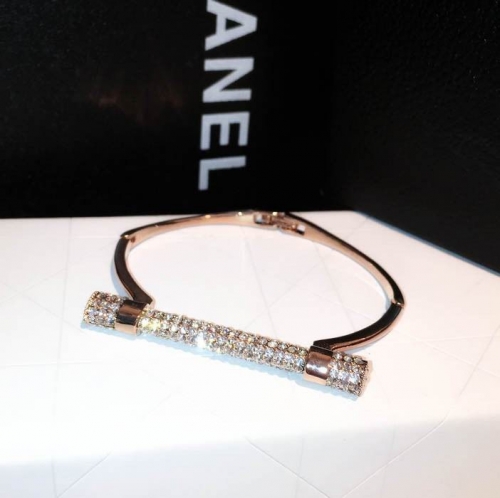 C.h.a.n.e.l. Bangle 207