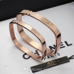 Hot Fashion Bangle 045