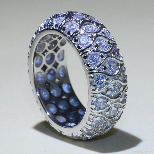 Hot Fashion Ring 1681