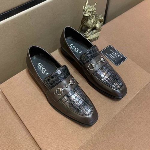 GUCCI Leather Shoes Men 139