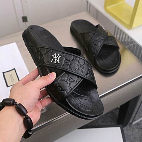 GUCCI Slippers Men 118