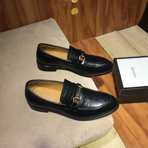 GUCCI Casual Dress Shoes 0921