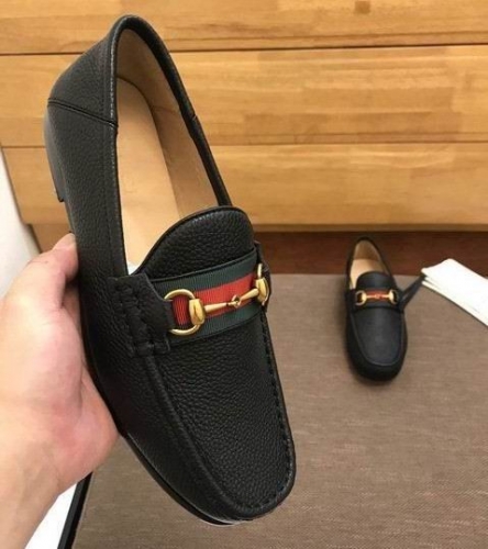 GUCCI Casual Dress Shoes 0311