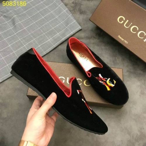 GUCCI Casual Dress Shoes 0682