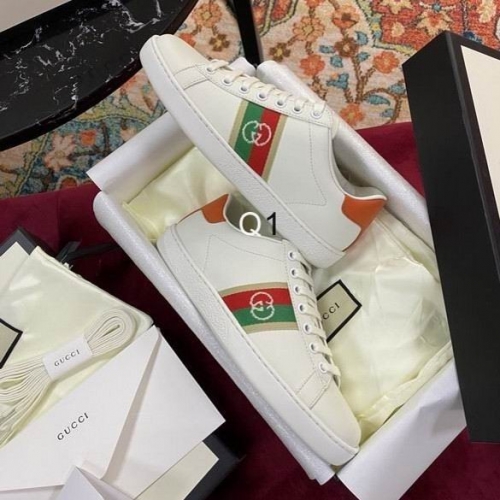 GUCCI Low Top Shoes 0101