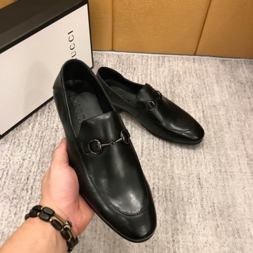 GUCCI Leather Shoes Men 095