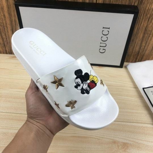 GUCCI Slippers Men 140