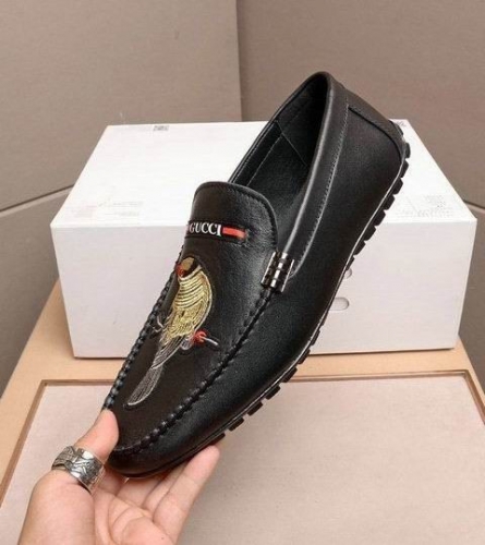 GUCCI Casual Dress Shoes 0070