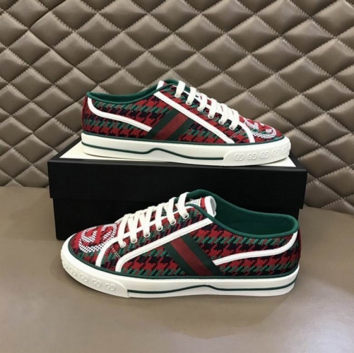 GUCCI Low Top Shoes 0001
