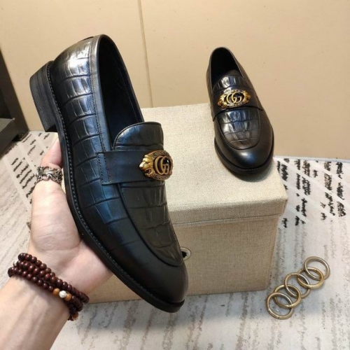 GUCCI Leather Shoes Men 226