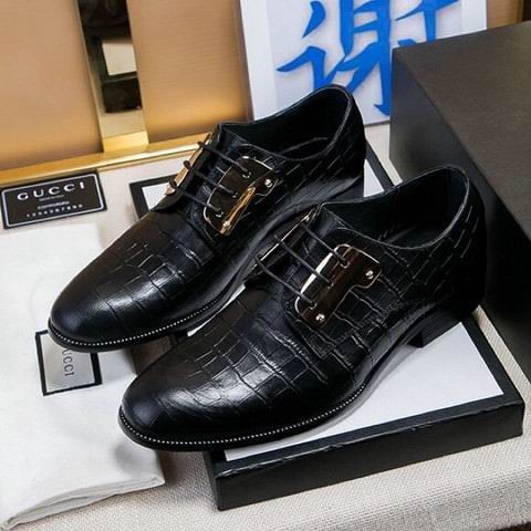 GUCCI Leather Shoes Men 077