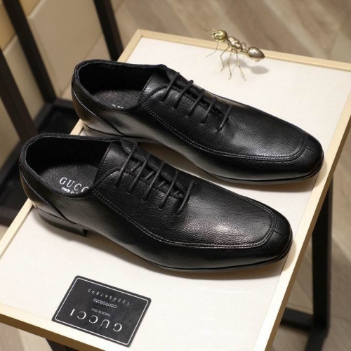 GUCCI Leather Shoes Men 054