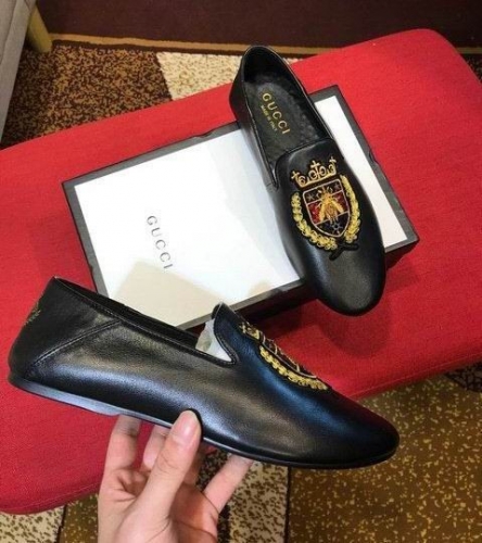 GUCCI Casual Dress Shoes 0130