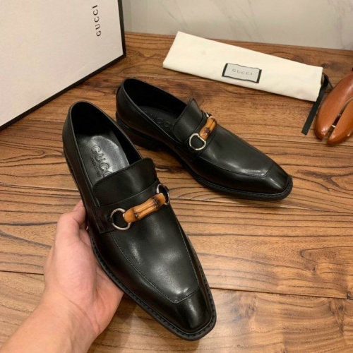 GUCCI Leather Shoes Men 087