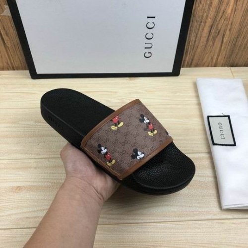 GUCCI Slippers Men 147