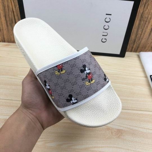 GUCCI Slippers Men 152