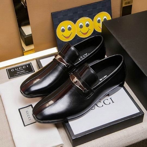 GUCCI Leather Shoes Men 063