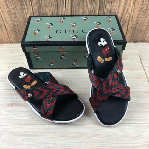 GUCCI Slippers Men 138