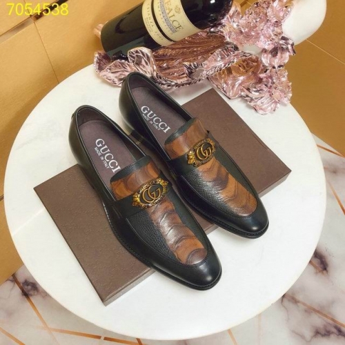 GUCCI Leather Shoes Men 047