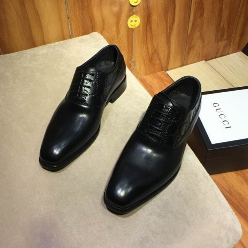 GUCCI Leather Shoes Men 193
