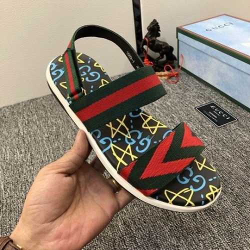 GUCCI Slippers Men 211