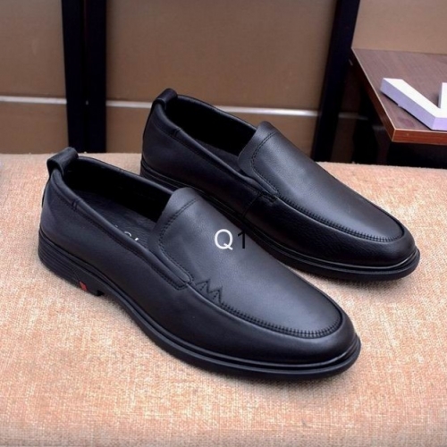 GUCCI Casual Dress Shoes 1000