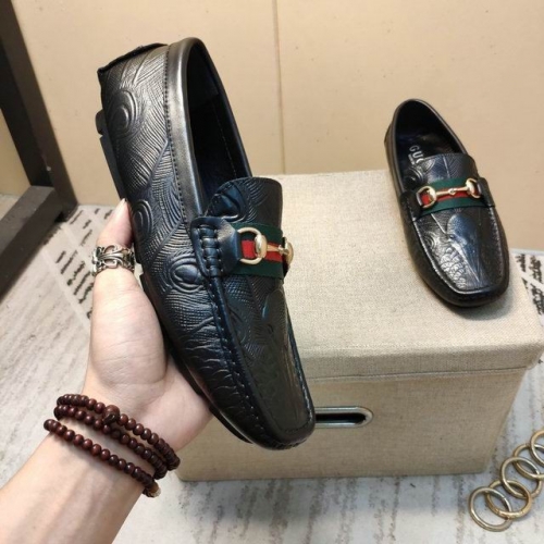 GUCCI Casual Dress Shoes 0610