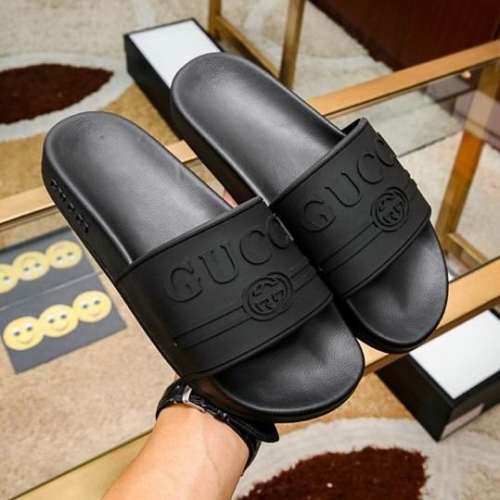 GUCCI Slippers Men 135