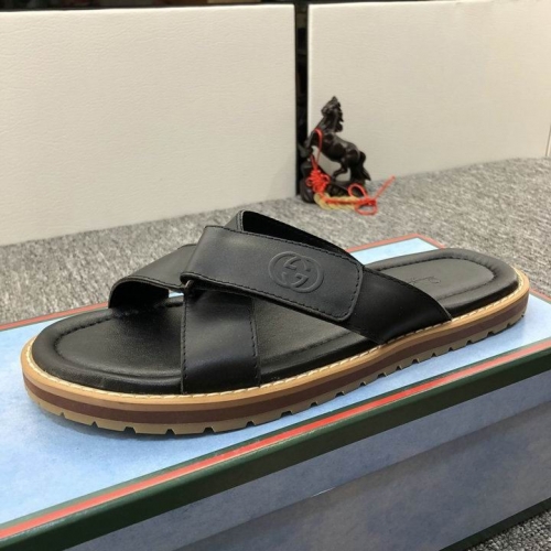 GUCCI Slippers Men 208