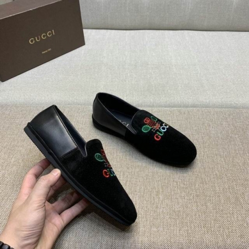 GUCCI Casual Dress Shoes 0878