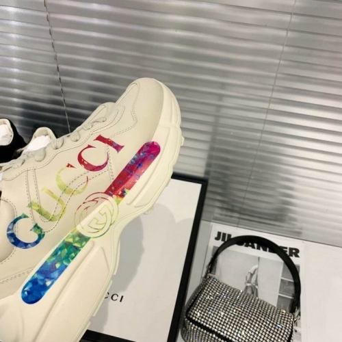 GUCCI Low Top Shoes 023