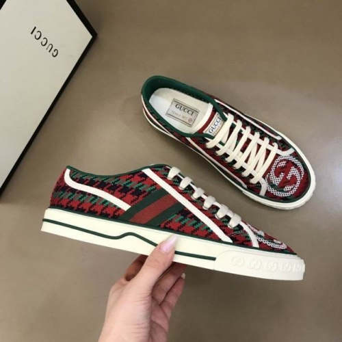 GUCCI Low Top Shoes 0070