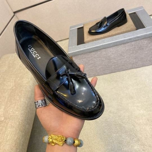 GUCCI Leather Shoes Men 114